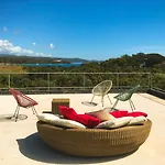 Villa Esprit Moderniste Avec Piscine *