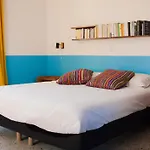 Villa Esprit Moderniste Avec Piscine *