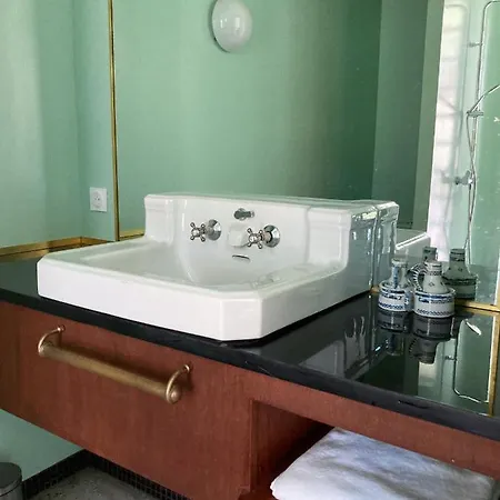 וילה Esprit Moderniste Avec Piscine *