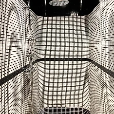 Esprit Moderniste Avec Piscine * בוניפסיו