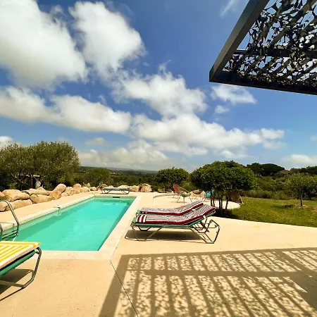 Esprit Moderniste Avec Piscine Villa