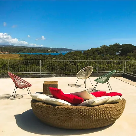 Villa Esprit Moderniste Avec Piscine *