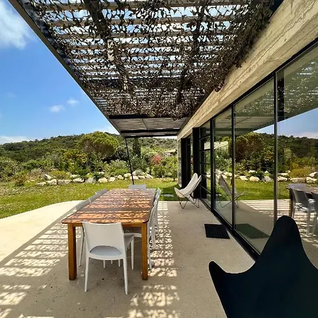 Esprit Moderniste Avec Piscine *