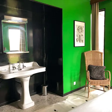 Esprit Moderniste Avec Piscine Villa