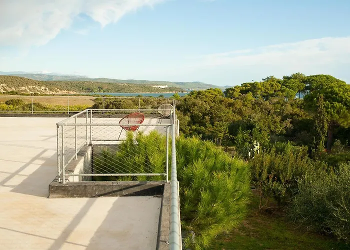 Esprit Moderniste Avec Piscine Villa