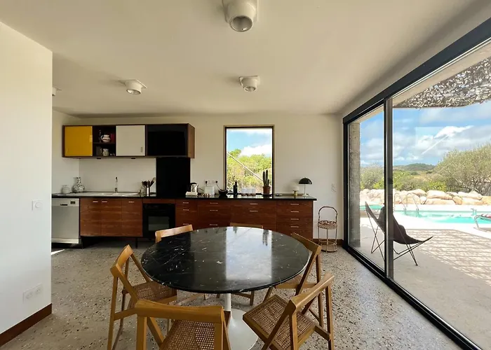 Esprit Moderniste Avec Piscine *