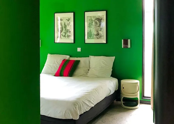 Esprit Moderniste Avec Piscine فيلة بونيفَسْيو