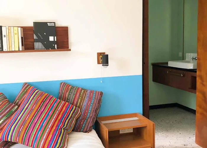 Esprit Moderniste Avec Piscine *