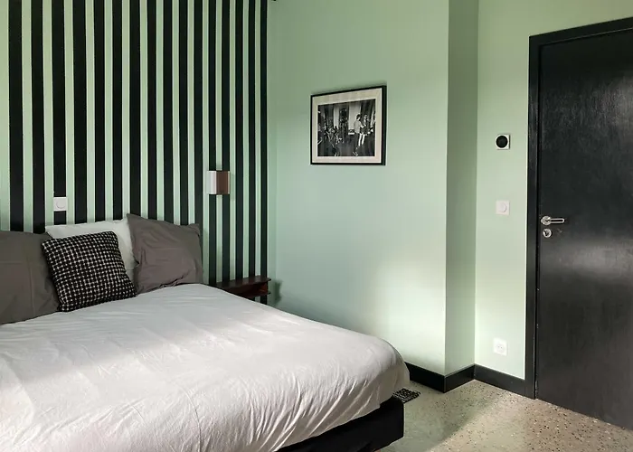 فيلة Esprit Moderniste Avec Piscine بونيفَسْيو